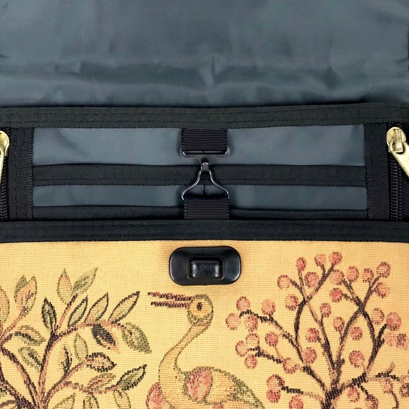 Danny K Beverly Hills Tapestry Cross-Body Organizer Bag Made in USA  Like New - Picture 12 of 15